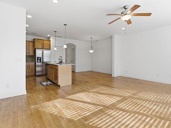 2nd image of 409 Waterbrook Dr