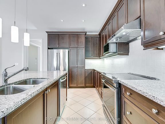 5th image of 537 Terrace Way