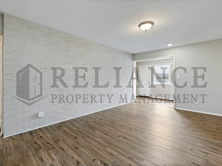 2722 N Holyoke St — Photo 7