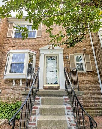 3rd image of 2507 Doverhill Ct