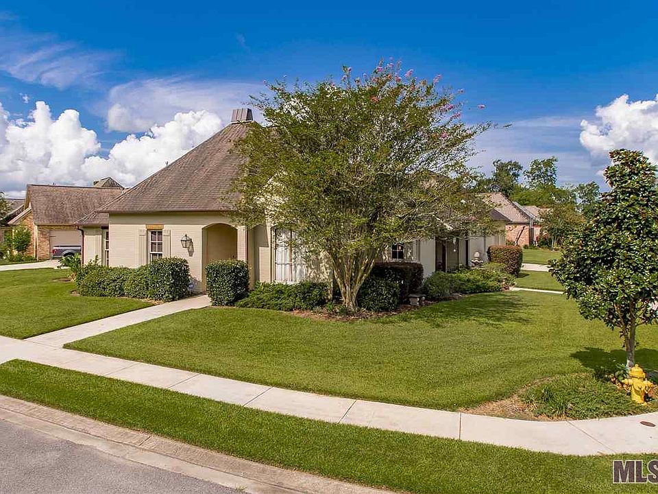 1st image of 110 Tiger Dr