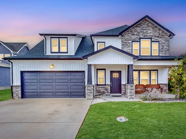 1109 Michaela Cir, Clarksville, TN 37043