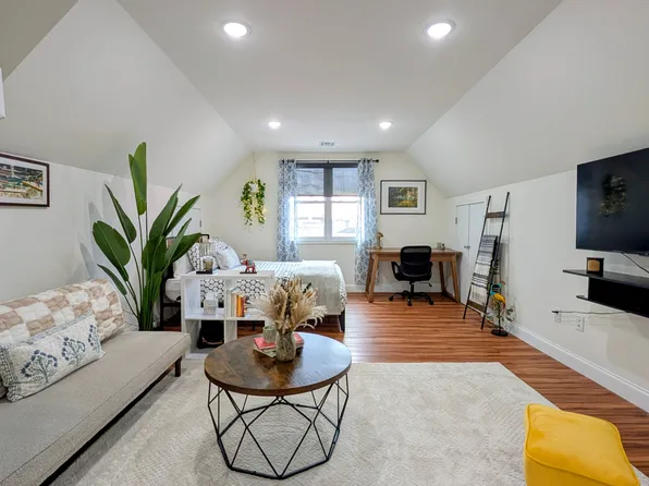 216 Dodd St APT 3, Weehawken, NJ 07086