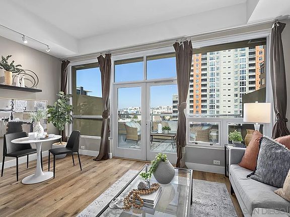 5th image of 350 W Ash St Unit 603