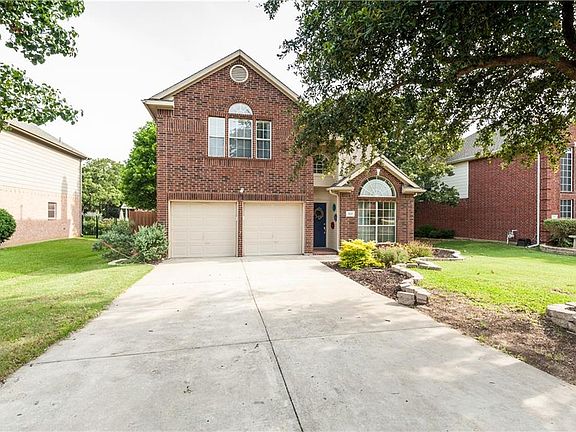 3rd image of 302 Owen Oaks Dr