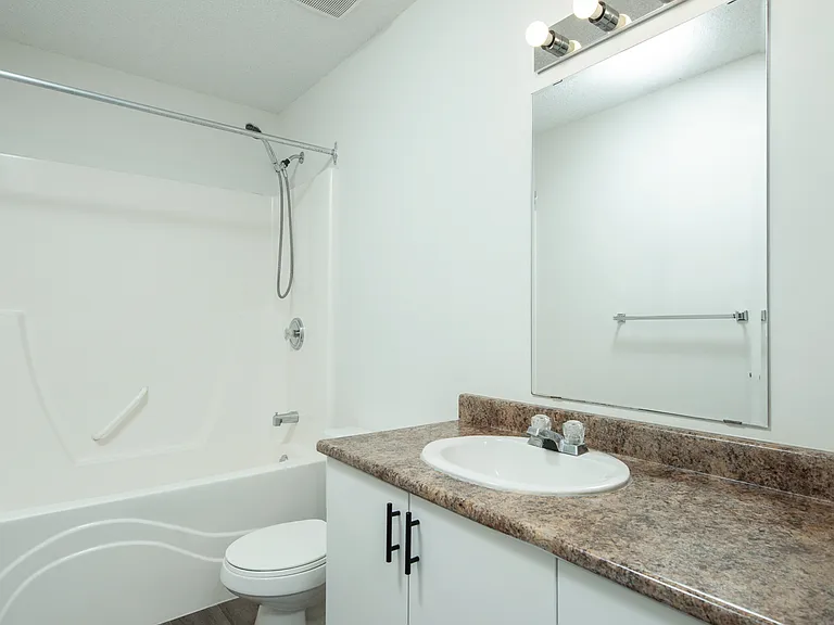 610 King St — Photo 37