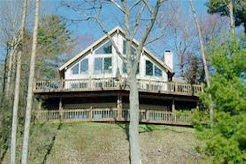2nd image of 1093 S Crescent Rd