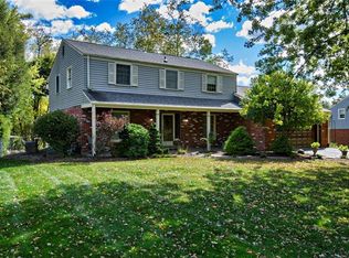 105 Ridgeview Dr, Venetia, PA 15367