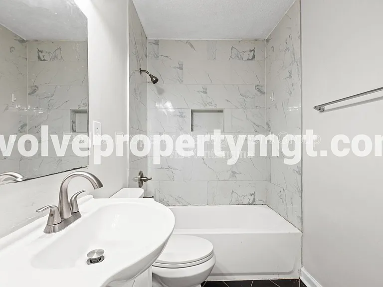 1716 Cornelia Ln — Photo 12