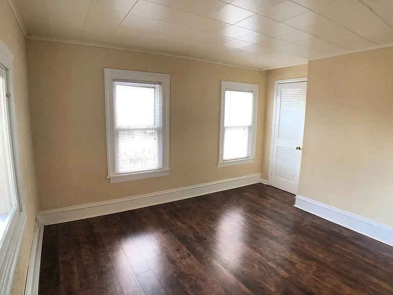 777 South Avenue — Photo 8