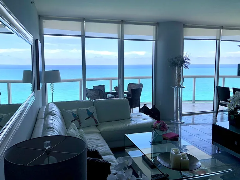 6365 Collins Ave — Photo 16