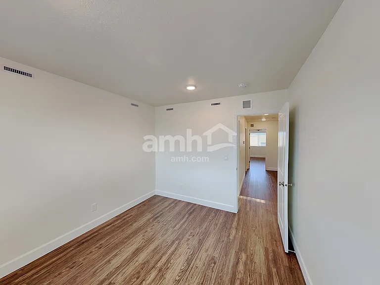 2624 W 3340 S — Photo 17