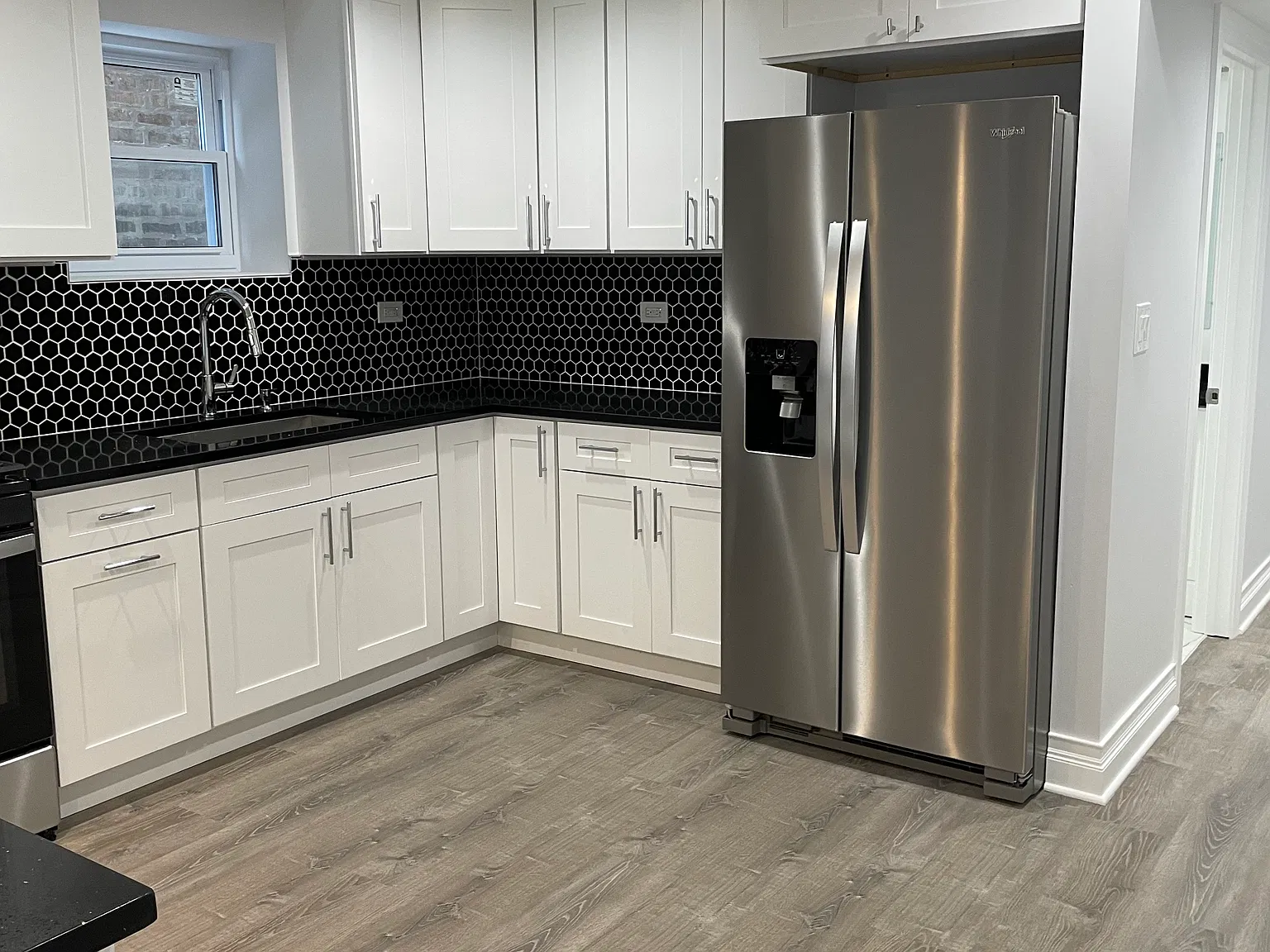 2 bed, 1200 sqft, $1,850 — Photo 3