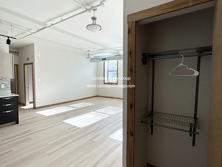 4611 S Ellis Ave #106 — Photo 4
