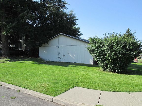 4th image of 1902 E Everett Ave