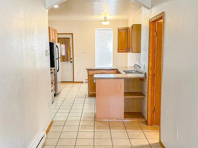 1301 E 2nd St #2 — Photo 7