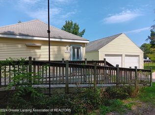 1668 E Lake Ct, Haslett, MI 48840