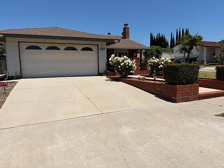 132 S Calle Da Gama — Photo 3