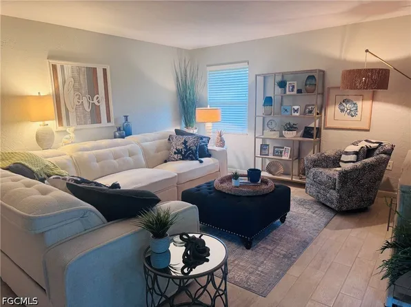 5598 Boynton Ln, Fort Myers, FL 33919