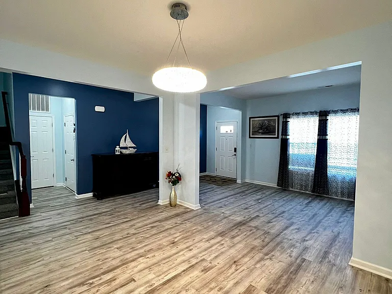 765 Fireside Dr — Photo 4