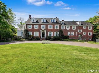 24 Saint Johns Pl APT 4, New Canaan, CT 06840
