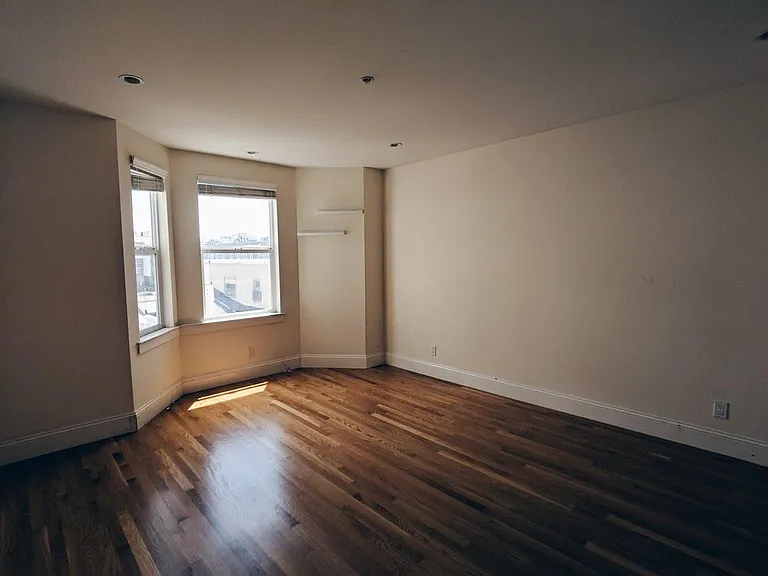 641 Natoma St — Photo 14