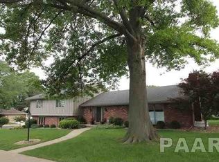 321 W Westwood Dr, Peoria, IL