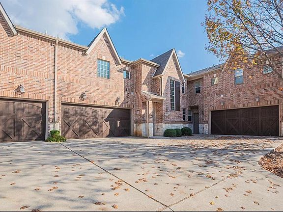 2nd image of 5028 Venecia Way