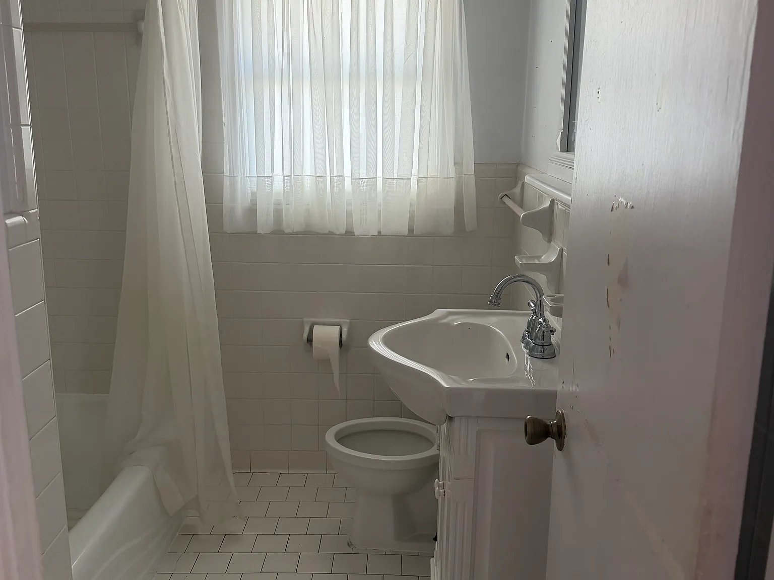 4 bed, 1874 sqft, $1,595 — Photo 3