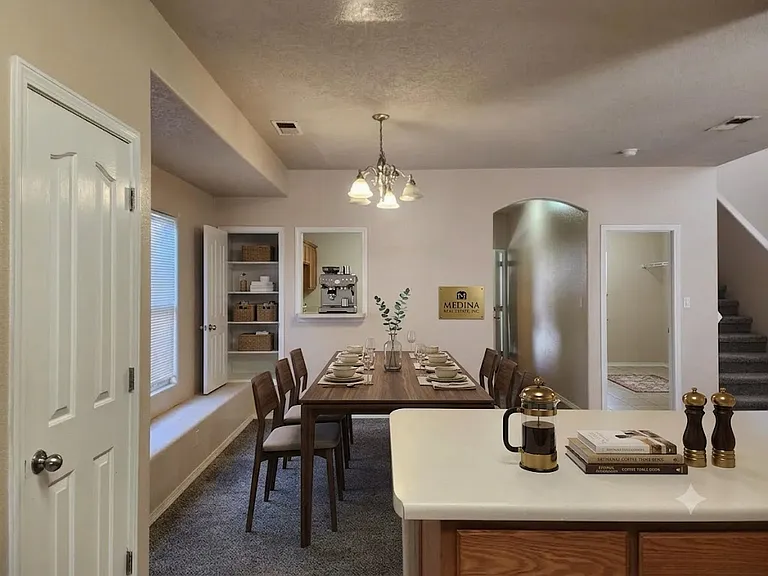 1735 Avenida Real NW — Photo 2
