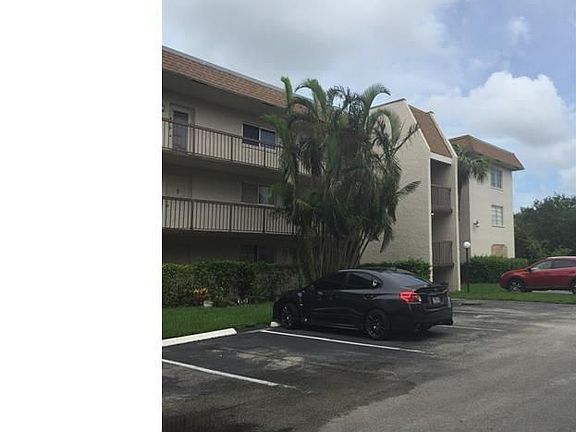 2nd image of 7480 NW 17th St APT 310