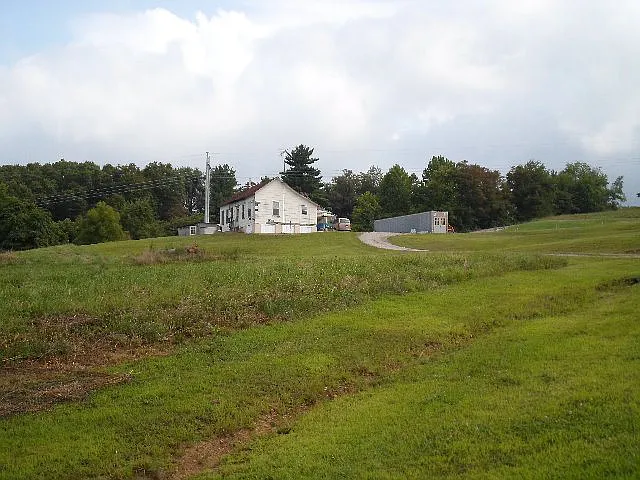 407 Barnes Ln photo 1