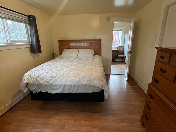 2nd image of 2721 Grand Ave