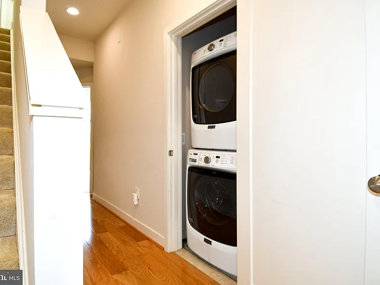 16301 Columbus Ave — Photo 25