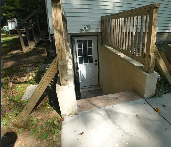 200 Colesville Manor Dr — Photo 1
