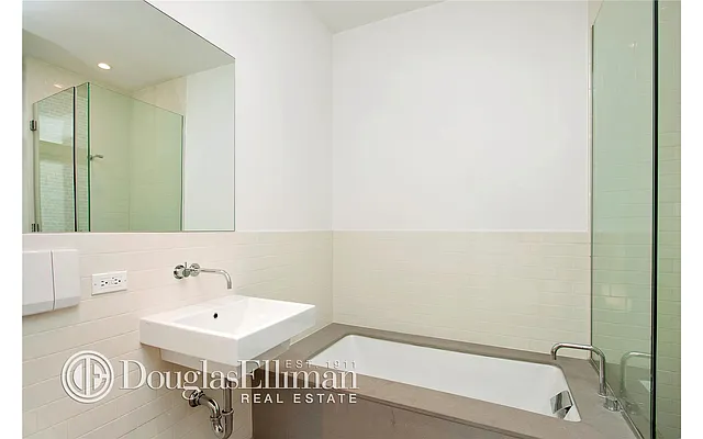 Rented by Douglas Elliman | media 19