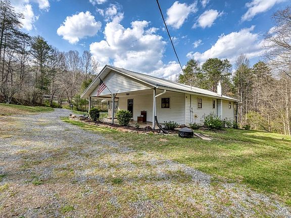 3rd image of 399 Pack Creek Rd