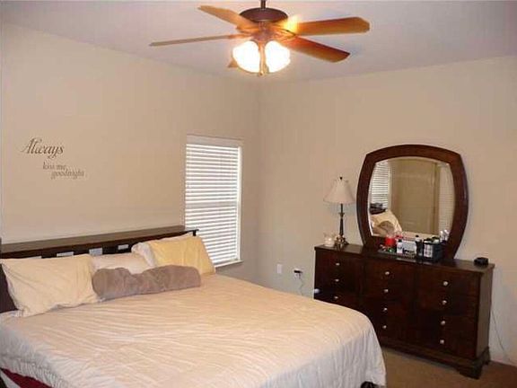 2nd image of 512 Nutmeg Ave