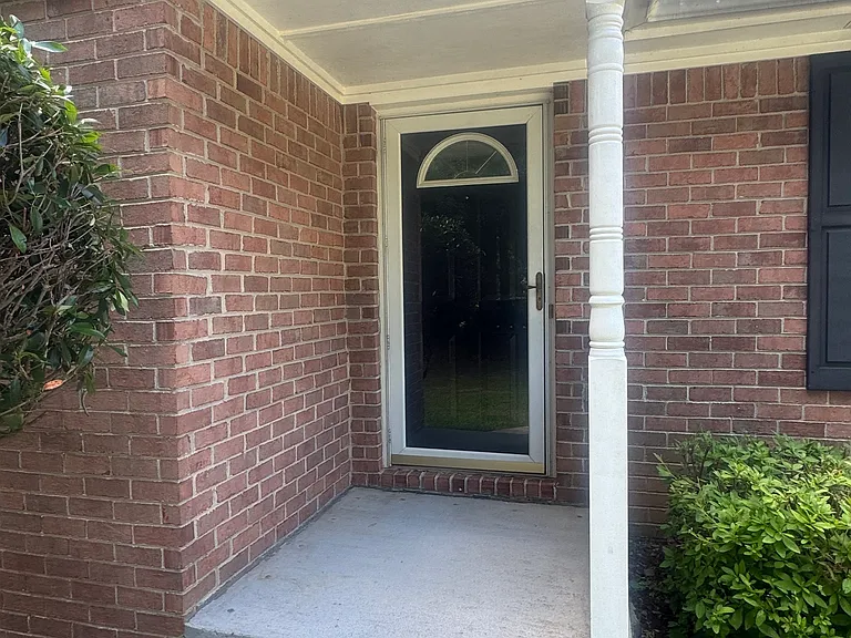 105 Fox Trail Pl — Photo 2