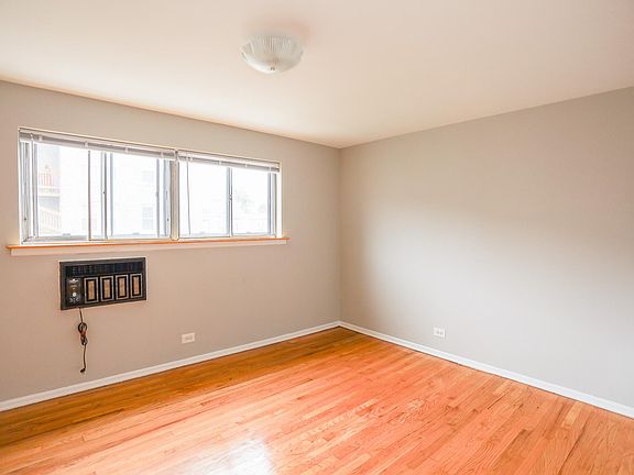 3rd image of 3392 W Hollywood Ave #2E
