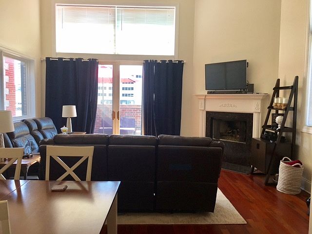 1st image of 944 W Concord Pl #3