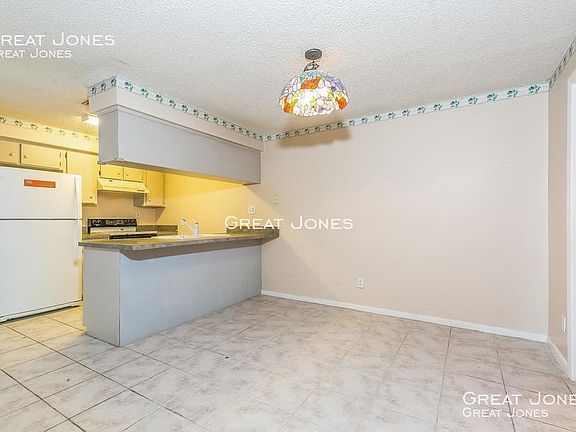 4th image of 3315 River Villa Way
