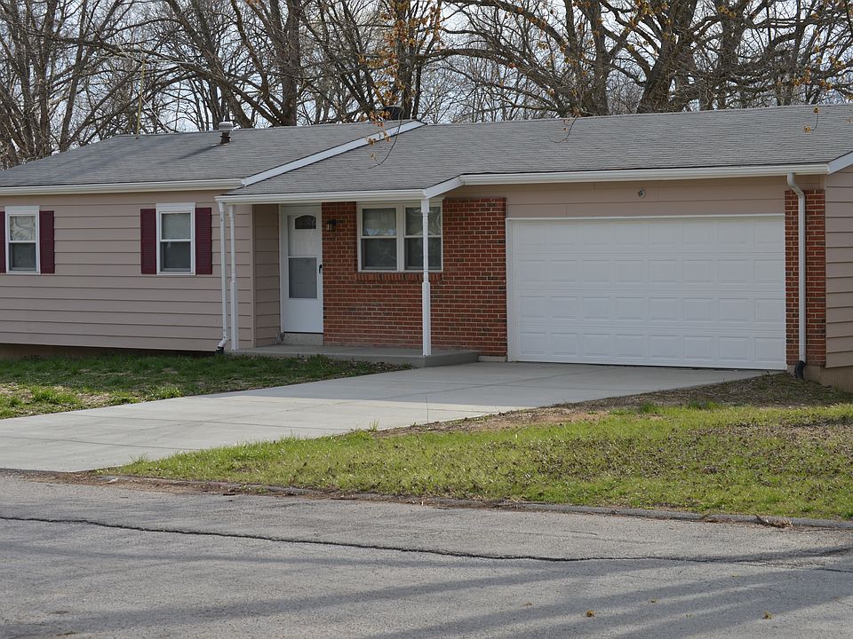 1st image of 151 Green Acres Dr