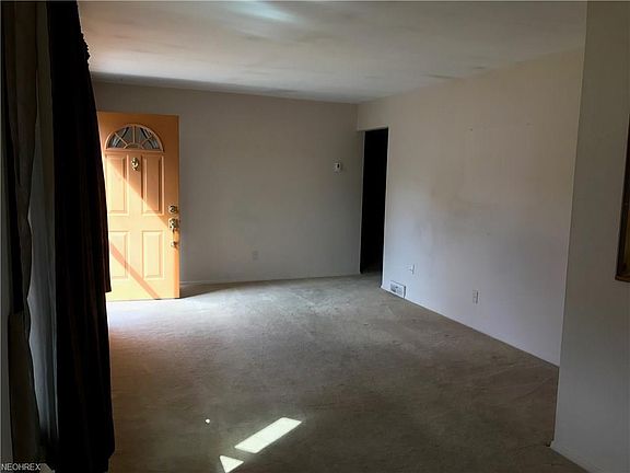 3rd image of 15240 Muskingum Blvd