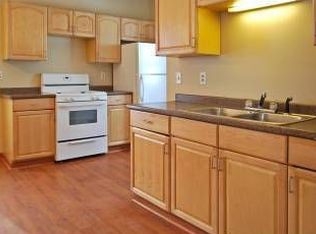 900 3rd St E, Saint Paul, MN 55106