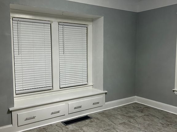4th image of 4120 Daisy Ave