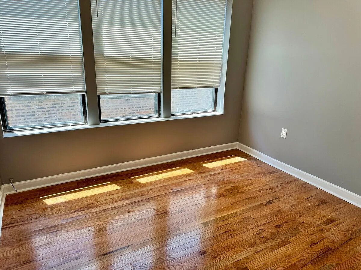 3 bed, 1800 sqft, $2,400 — Photo 2