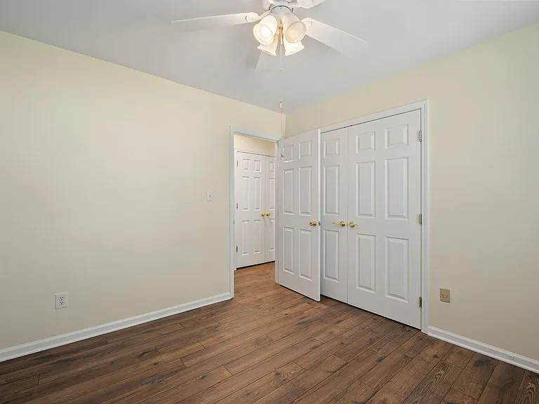 9718 Mitchell Glen Dr — Photo 33