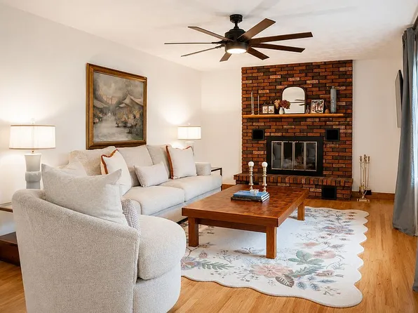 309 Sib Rumery St, Wayland, MI 49348