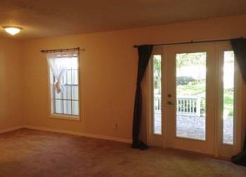 4th image of 109 Seahorse Dr SE Unit A